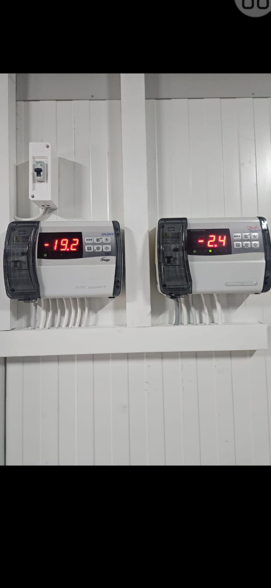 Compresor și circuit frigorific