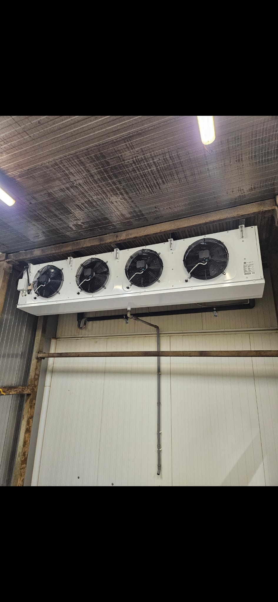 Interior cameră frigorifică